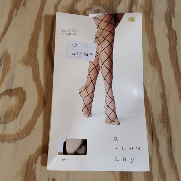 a new day fashion tights size M/L
